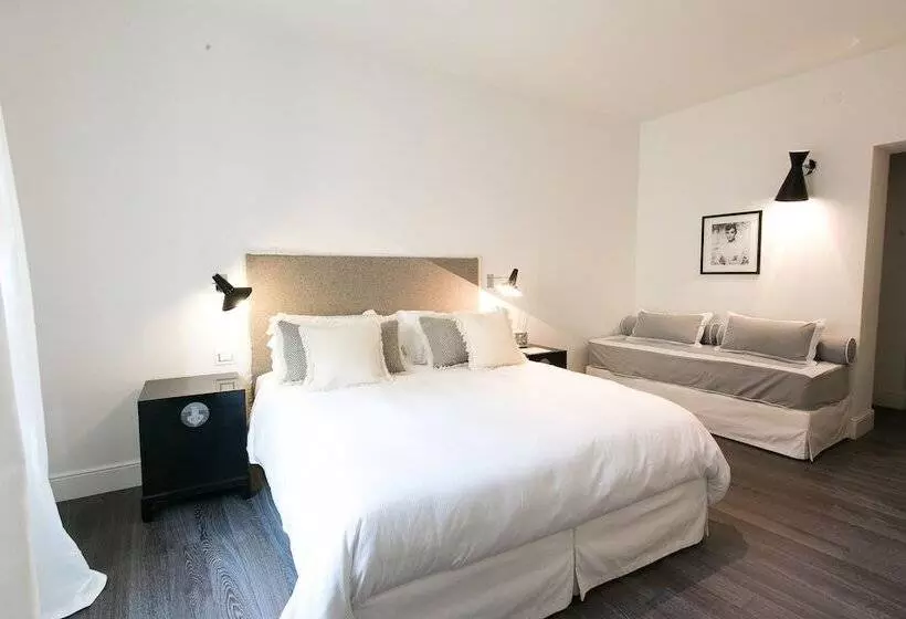 Bed and Breakfast Hall