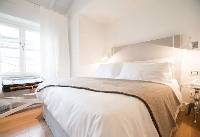 Bed and Breakfast Hall