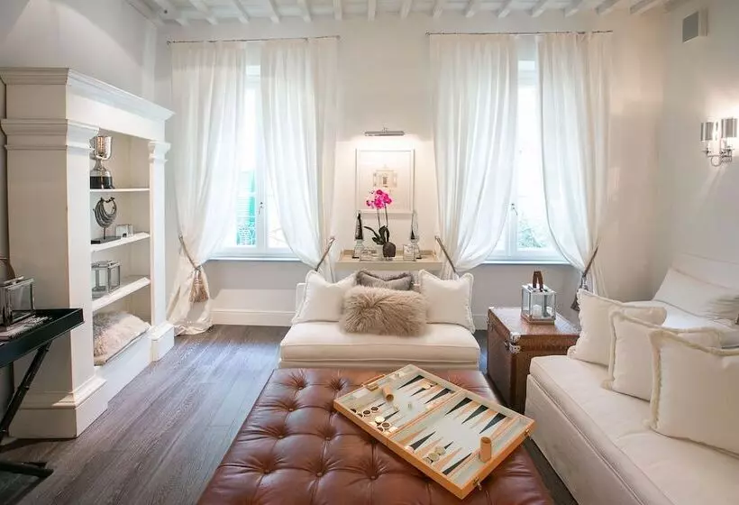 Bed and Breakfast Hall