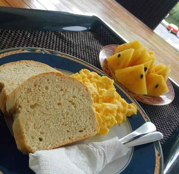 민박 Anggrek Putih Homestay & Cooking Class