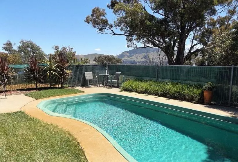 Burnt Creek Cottages