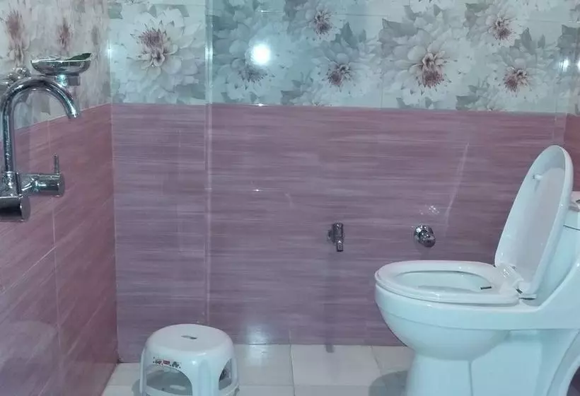 Отель Bob S N Barley