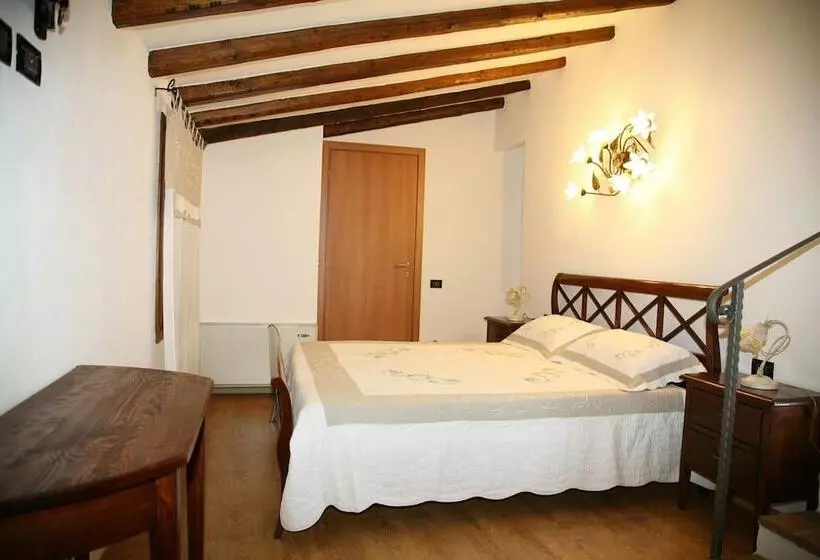 هتل Borghetto Airport/hospital