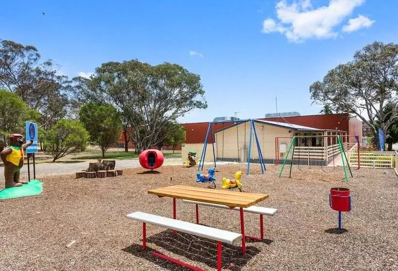 酒店 South Goulburn Caravan Park