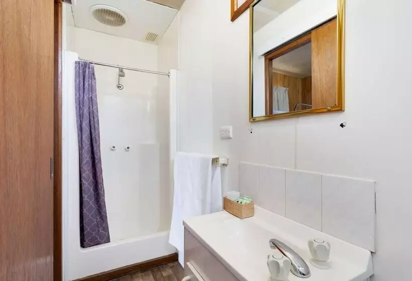 酒店 South Goulburn Caravan Park