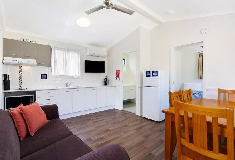 酒店 South Goulburn Caravan Park