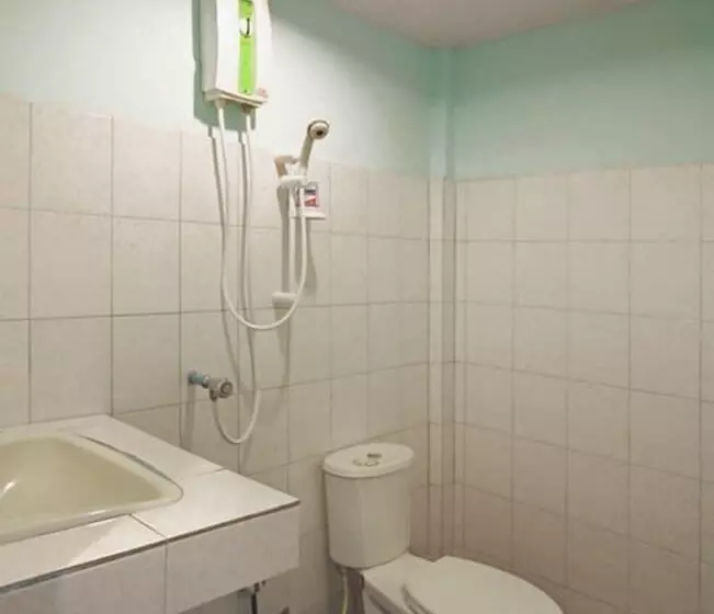 Hotel Gypsy Sea View Resort  Phi Phi Island