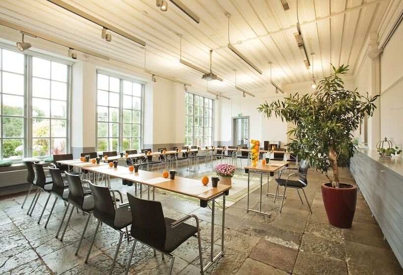 هتل åkeshofs Slott