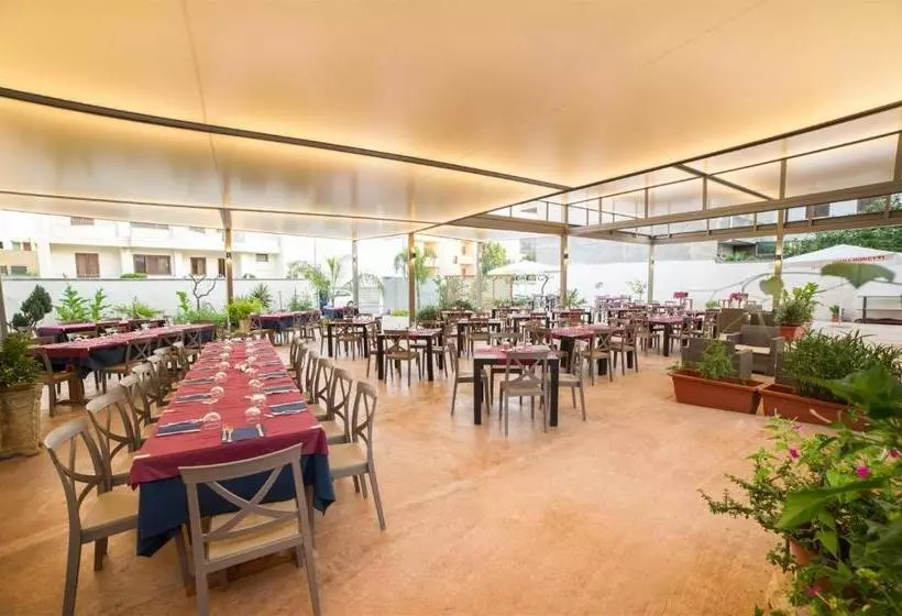 Отель La Lanterna