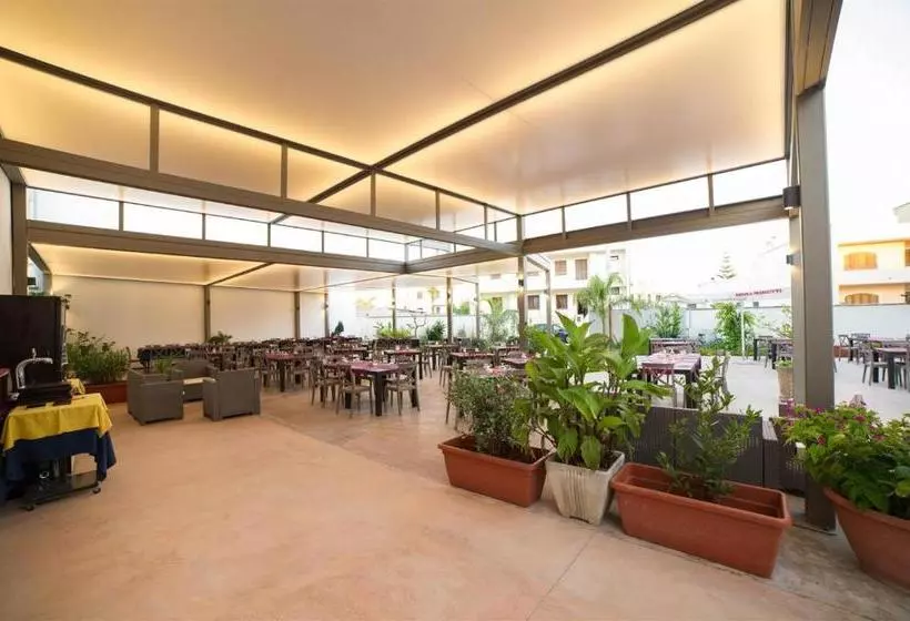 Отель La Lanterna