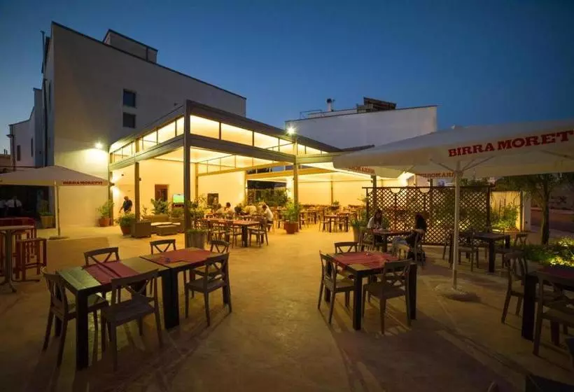 Отель La Lanterna