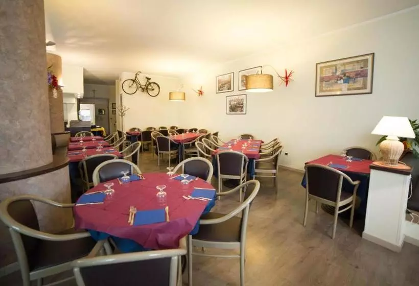 Отель La Lanterna