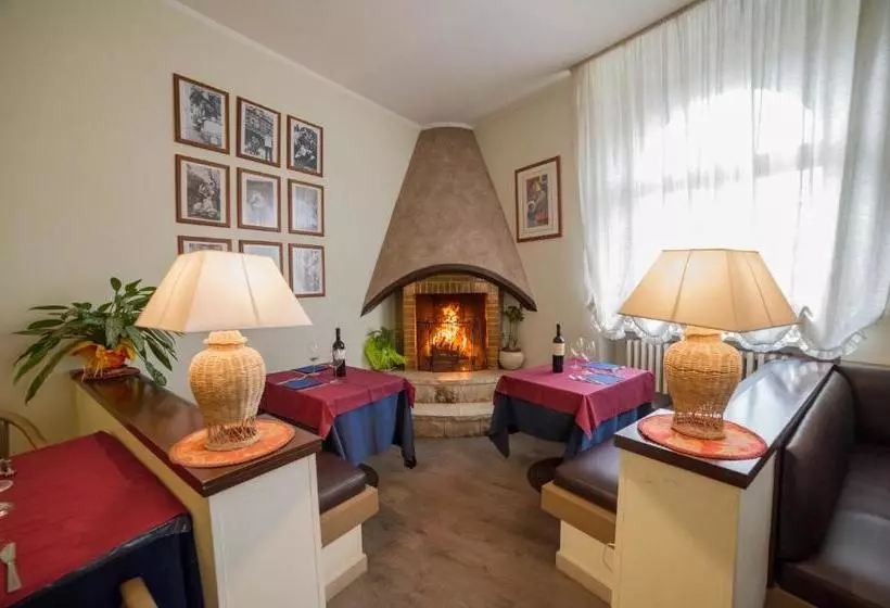 Отель La Lanterna