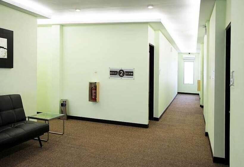 Hotell Simple Inn Solo