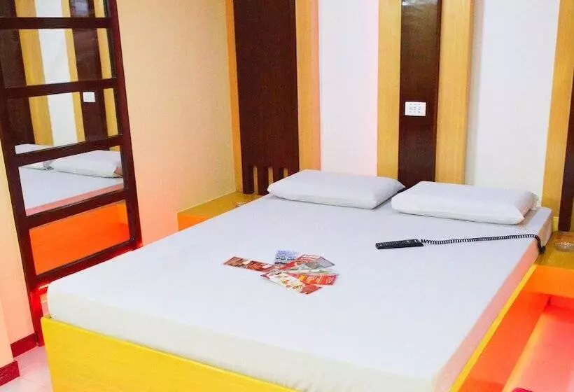 בית מלון כפרי Sogo Alabang Rotonda