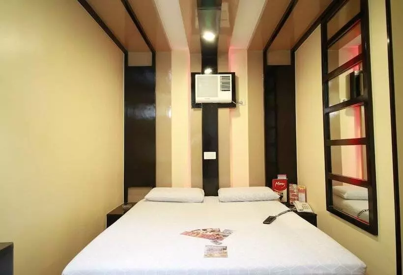 בית מלון כפרי Sogo Alabang Rotonda