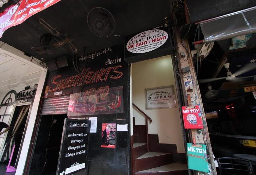 בית מלון כפרי Walking Street Guest House