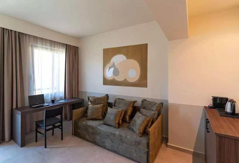 Mariette Rhodes Urban Suites