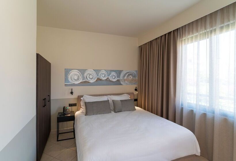 Mariette Rhodes Urban Suites