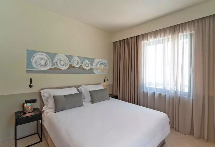 Mariette Rhodes Urban Suites