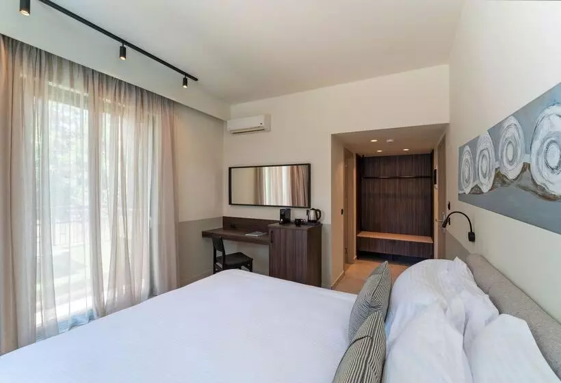 Mariette Rhodes Urban Suites