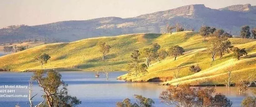 فندق على الطريق Fountain Court Motor Inn Albury