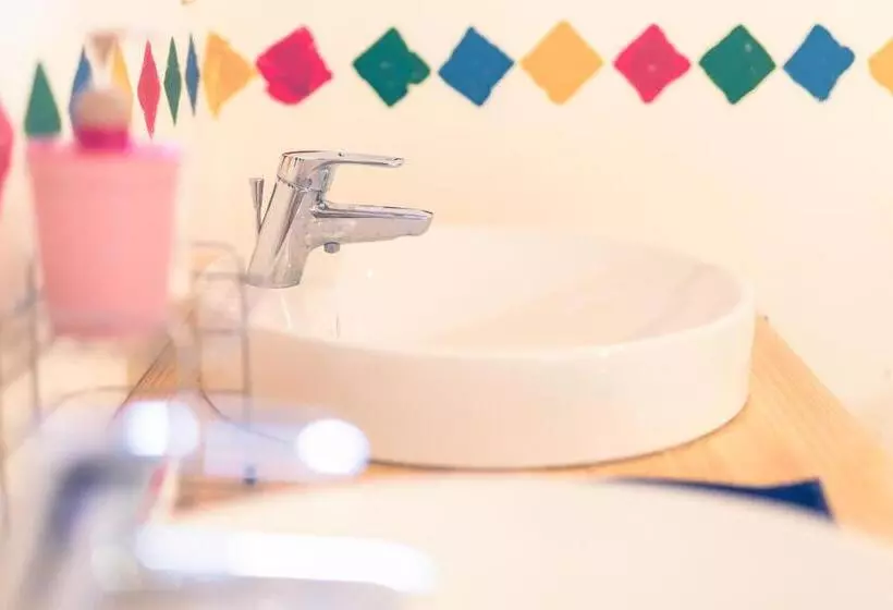 膳宿费 Guest House Waya