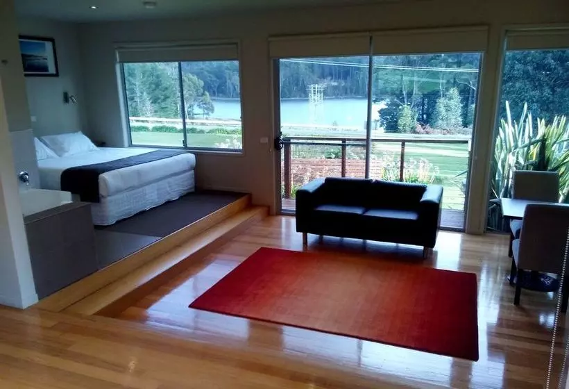 Little Norfolk Bay Events And Chalets