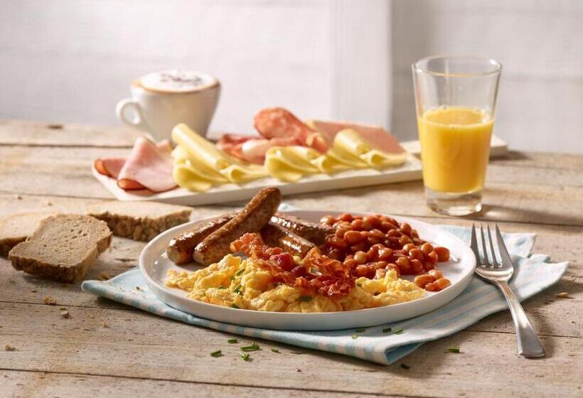 هتل Premier Inn Karlsruhe City Am Wasserturm