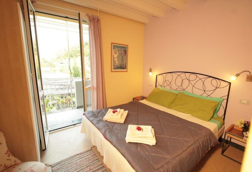 La Pergola Dei Paggi