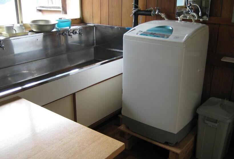 הוסטל Towadako Backpackers