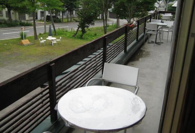 הוסטל Towadako Backpackers