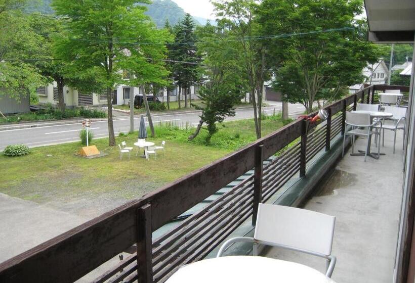 הוסטל Towadako Backpackers