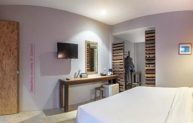 Bar And Bed Resort @ Samed