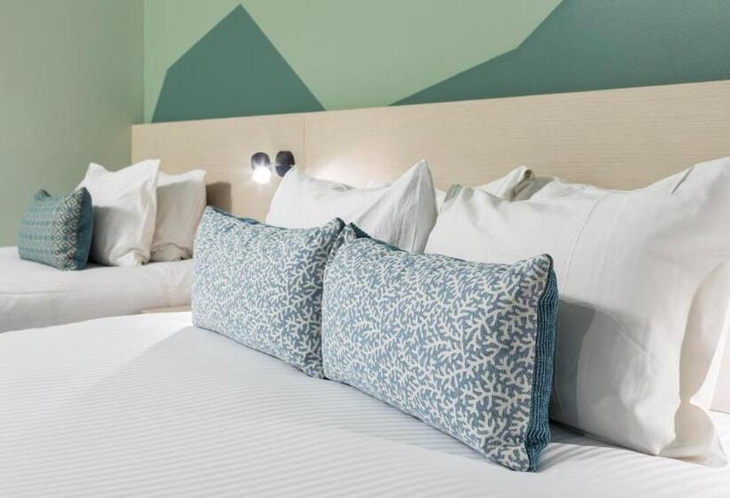 Hotel Nightcap At Atherton