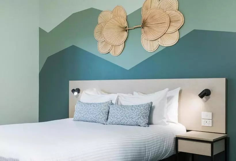 Отель Nightcap At Atherton