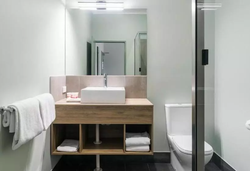 Отель Nightcap At Atherton