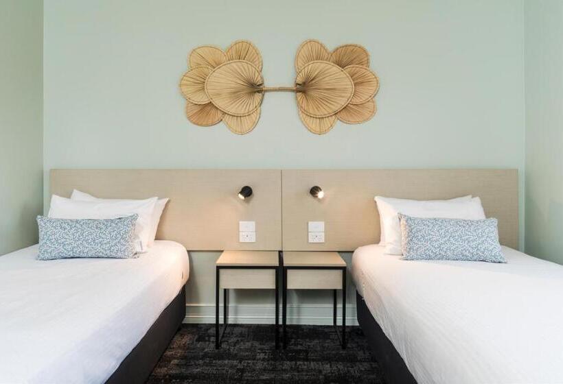 Hotel Nightcap At Atherton