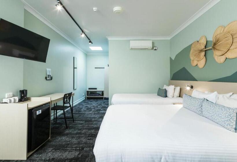 Hotel Nightcap At Atherton