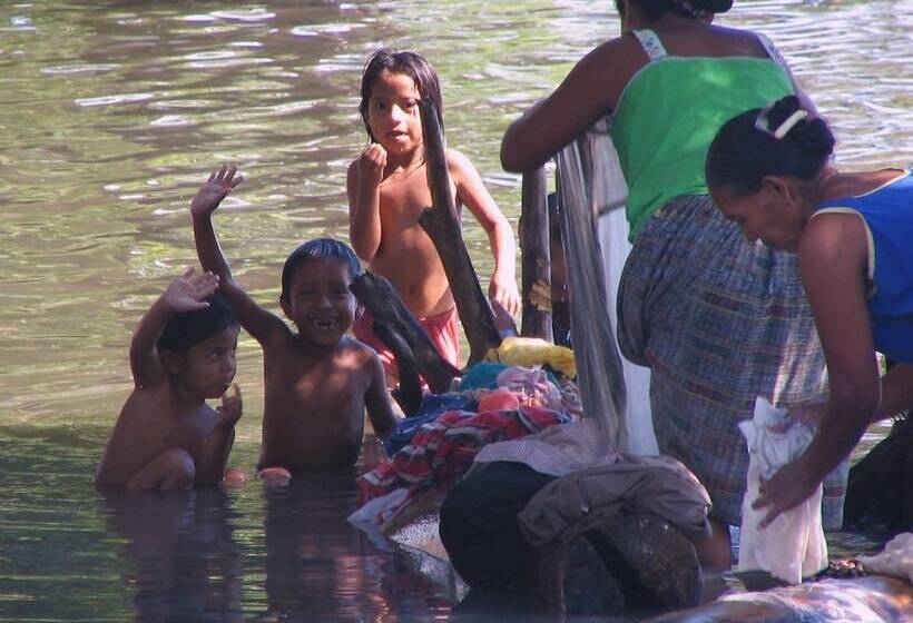 هتل Denny S Beach Resort