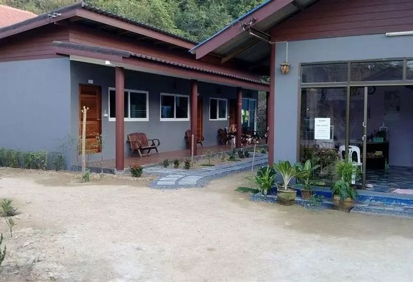 ホテル Maehaad Garden Inn