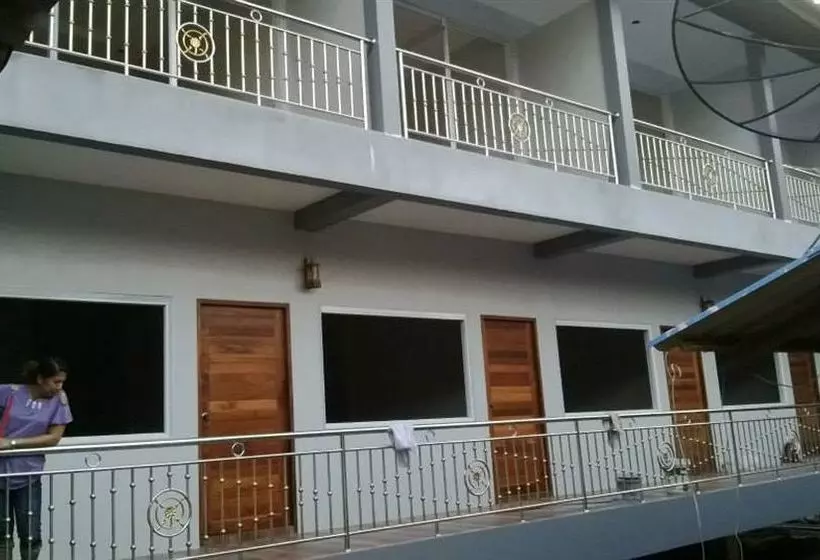 ホテル Maehaad Garden Inn