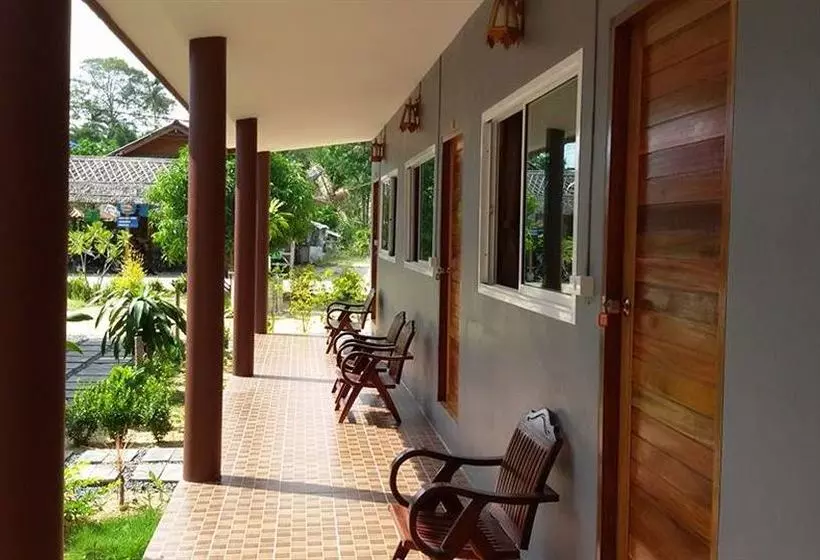 ホテル Maehaad Garden Inn