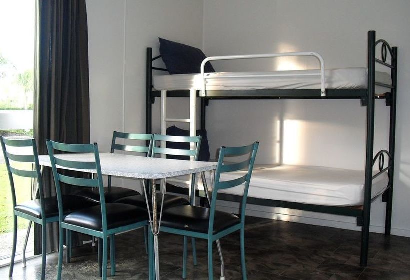 فندق Mercury Bay Holiday Park