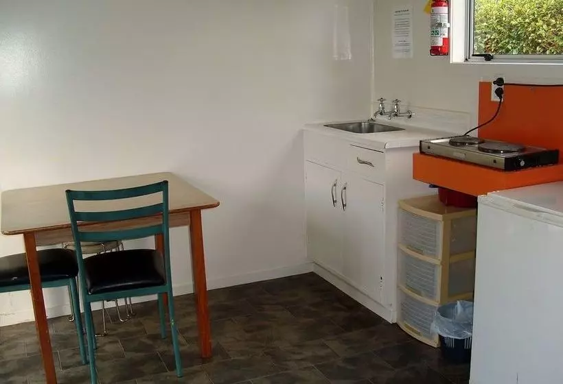 Отель Mercury Bay Holiday Park