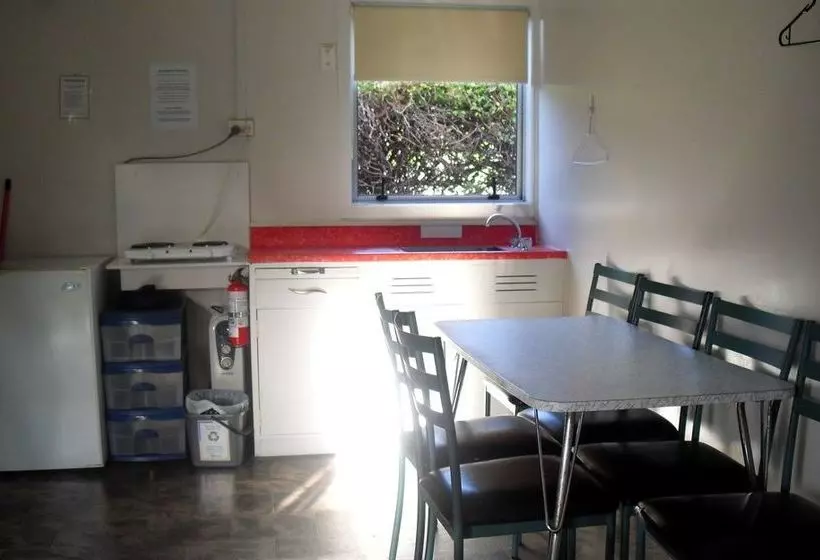 Отель Mercury Bay Holiday Park