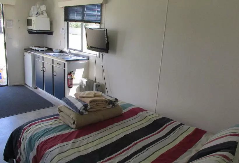 Отель Mercury Bay Holiday Park