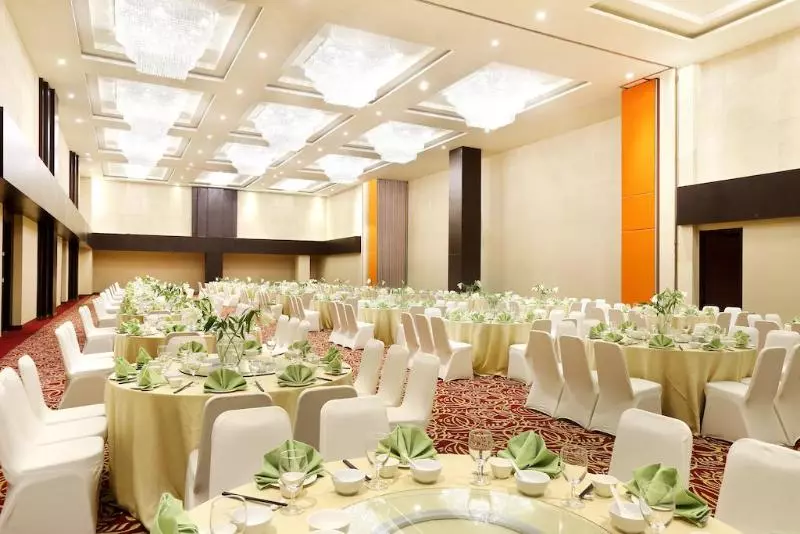 ホテル Santika Premiere Gubeng Surabaya