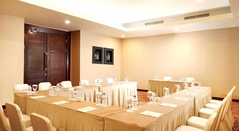 Otel Santika Premiere Gubeng Surabaya