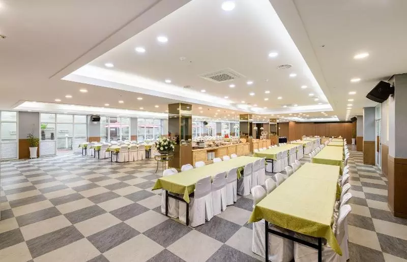 Hotelli Seogwipo Worldcup Resort